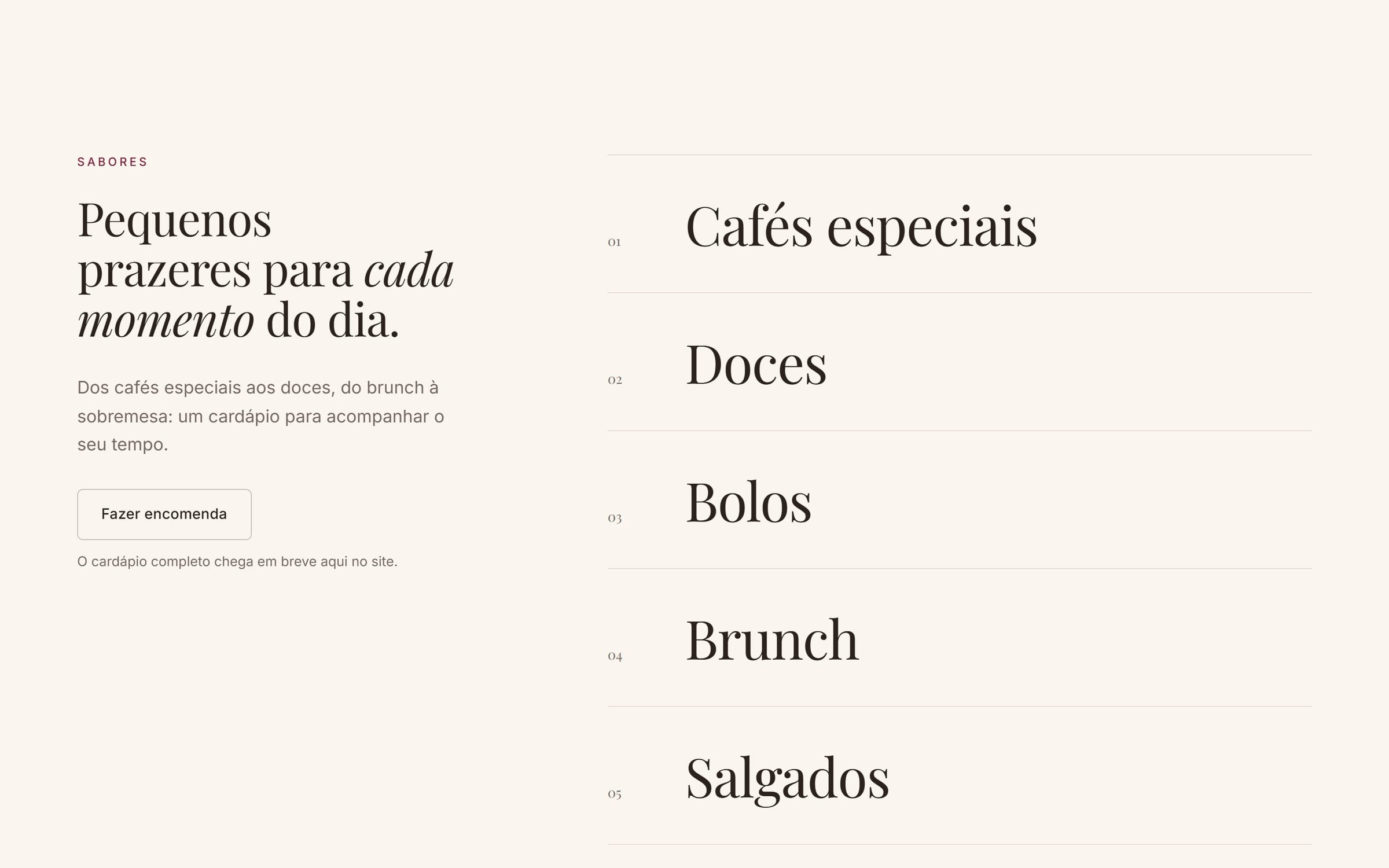 Seção de sabores do Le Petit Café com as categorias em lista tipográfica.